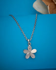 FLUTTER PENDANT CHAIN