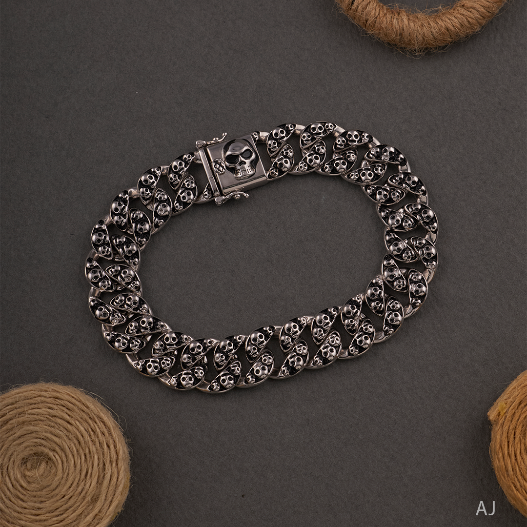 SKULL CHAIN BRACELET