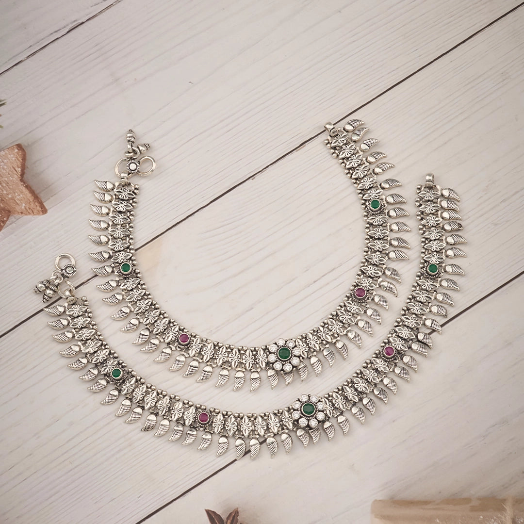 SILVER LEAF EMERALD ANKLET