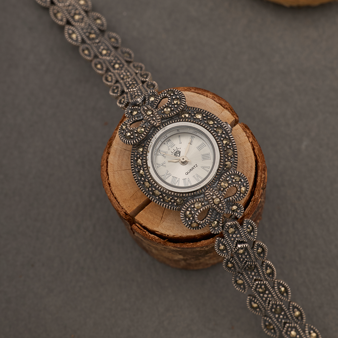 VINTAGE CROWN WATCH