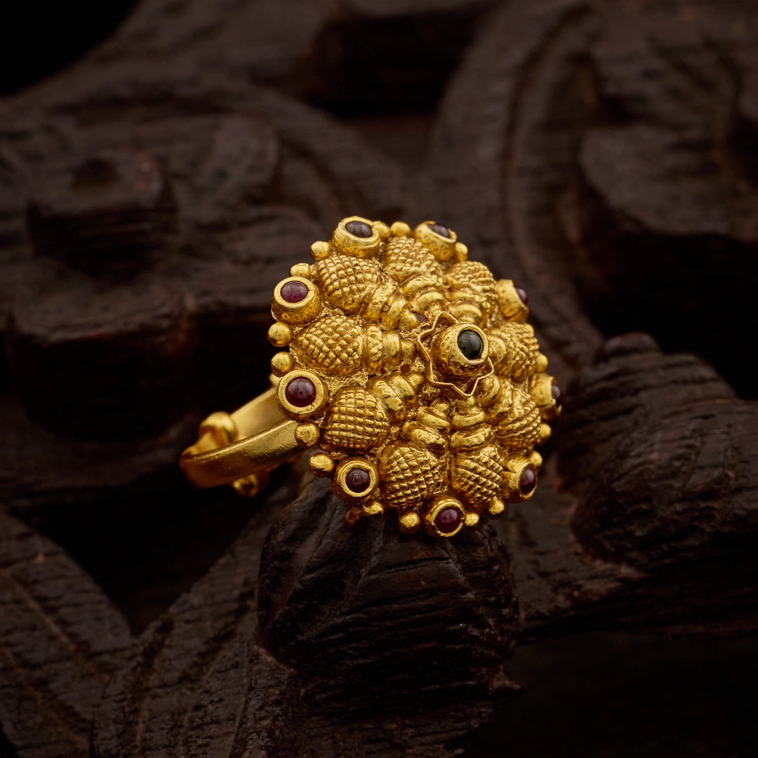 ANTIQUE RING