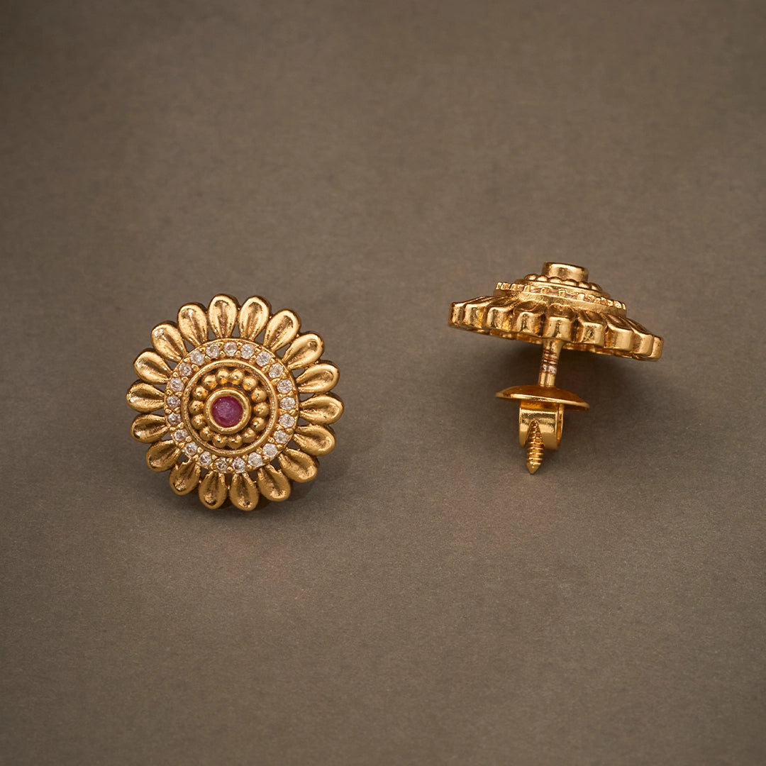 RUBY CENTRE FLORAL STUD EARRINGS