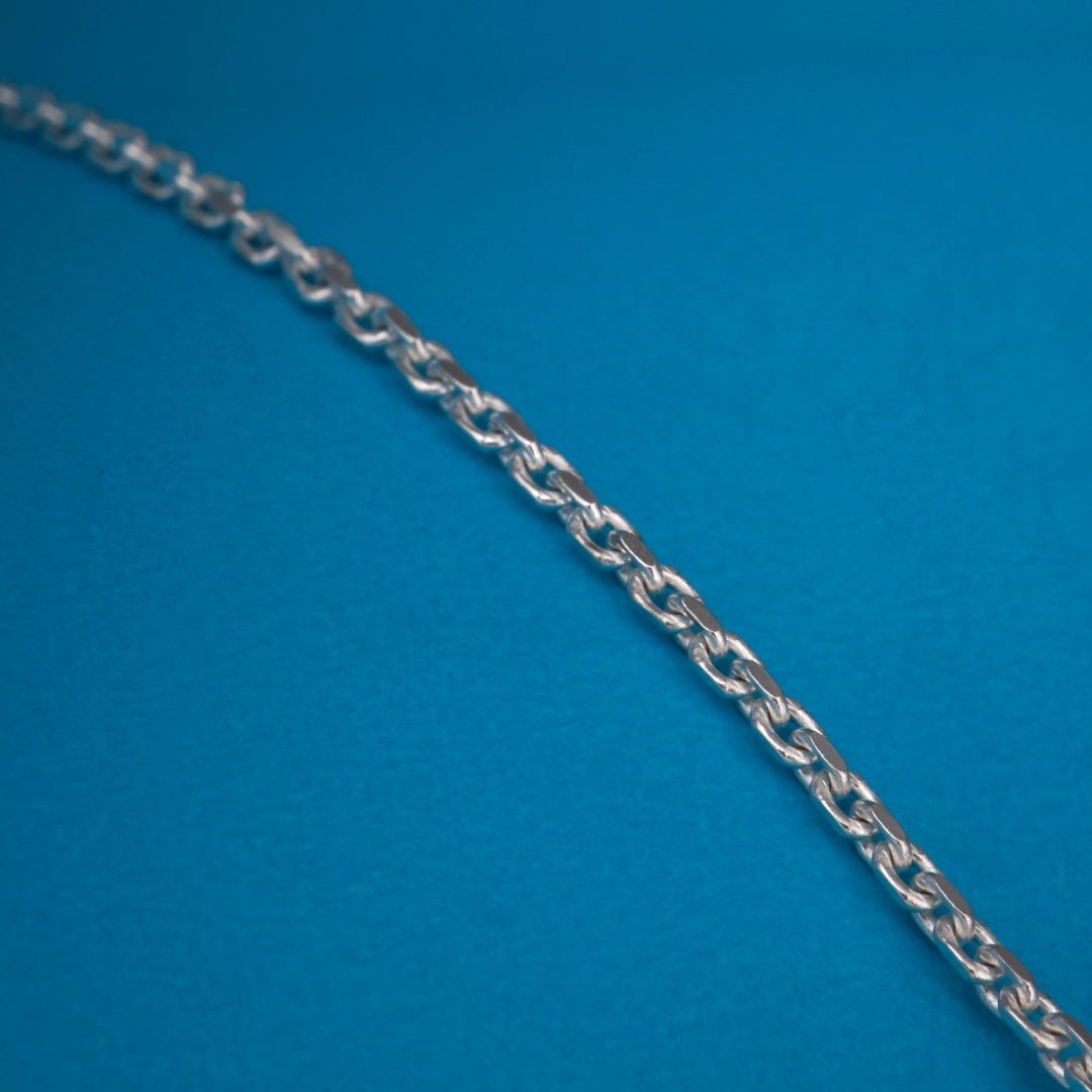 CLASSIC ORB NECKLACE