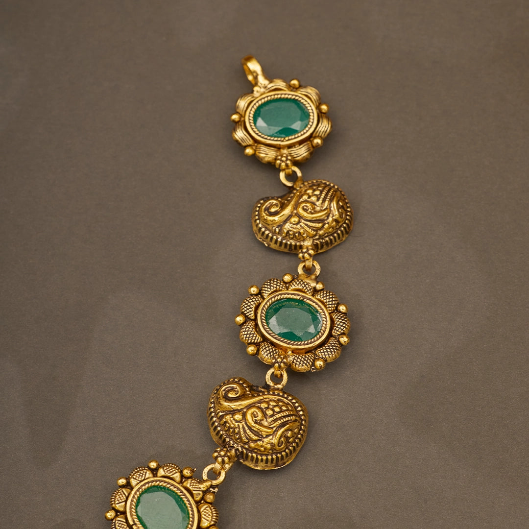 EMERALD ANTIQUE LEAF NECKLACE