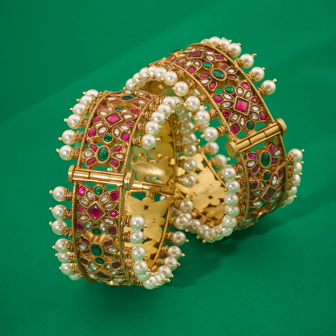 REGAL PEARL BANGLES