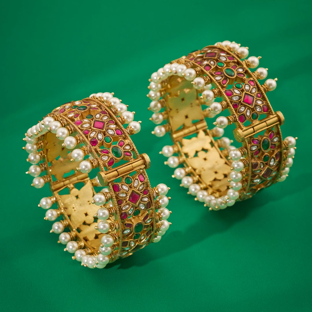 REGAL PEARL BANGLES