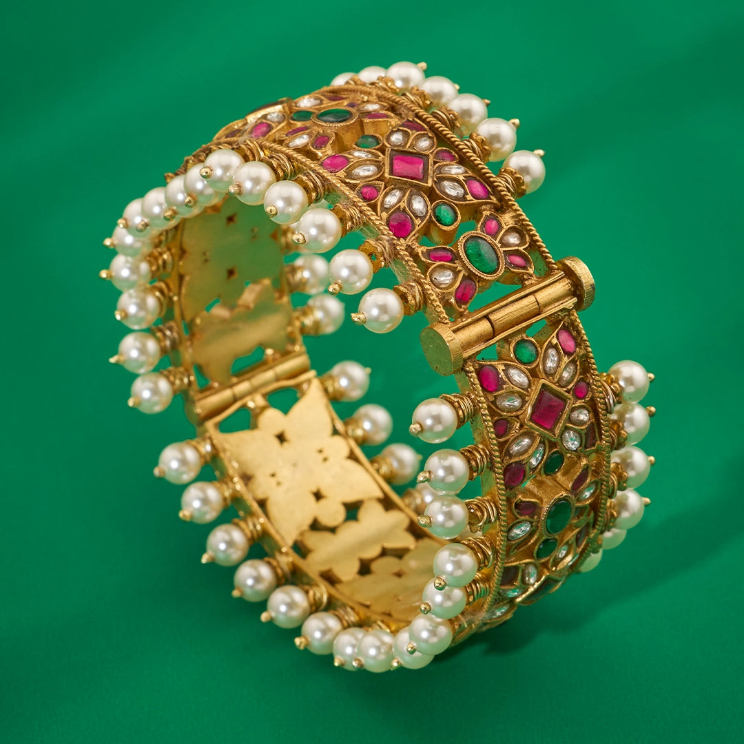 REGAL PEARL BANGLES