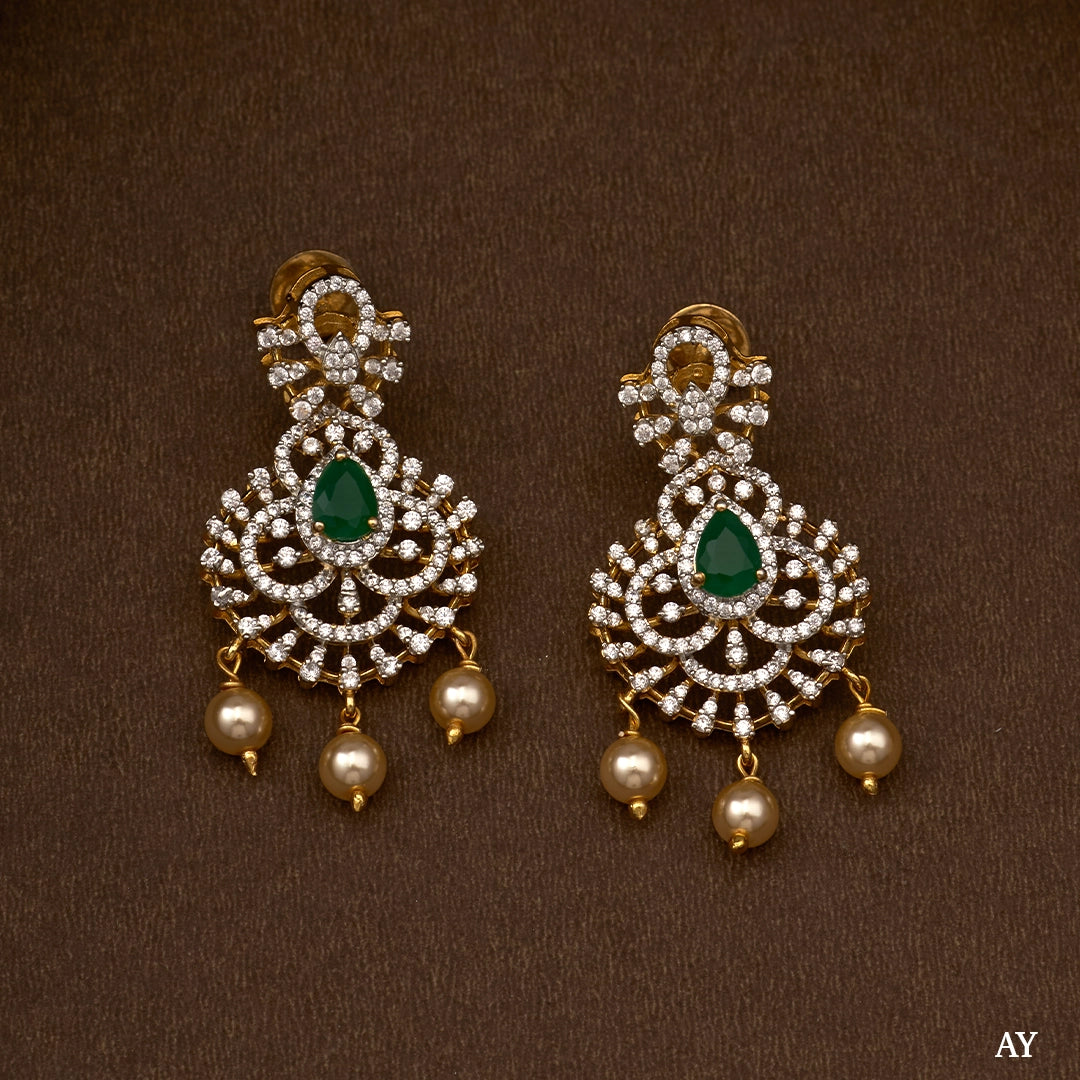 HERITAGE EMERALD AND PEARL NECKLACE SET