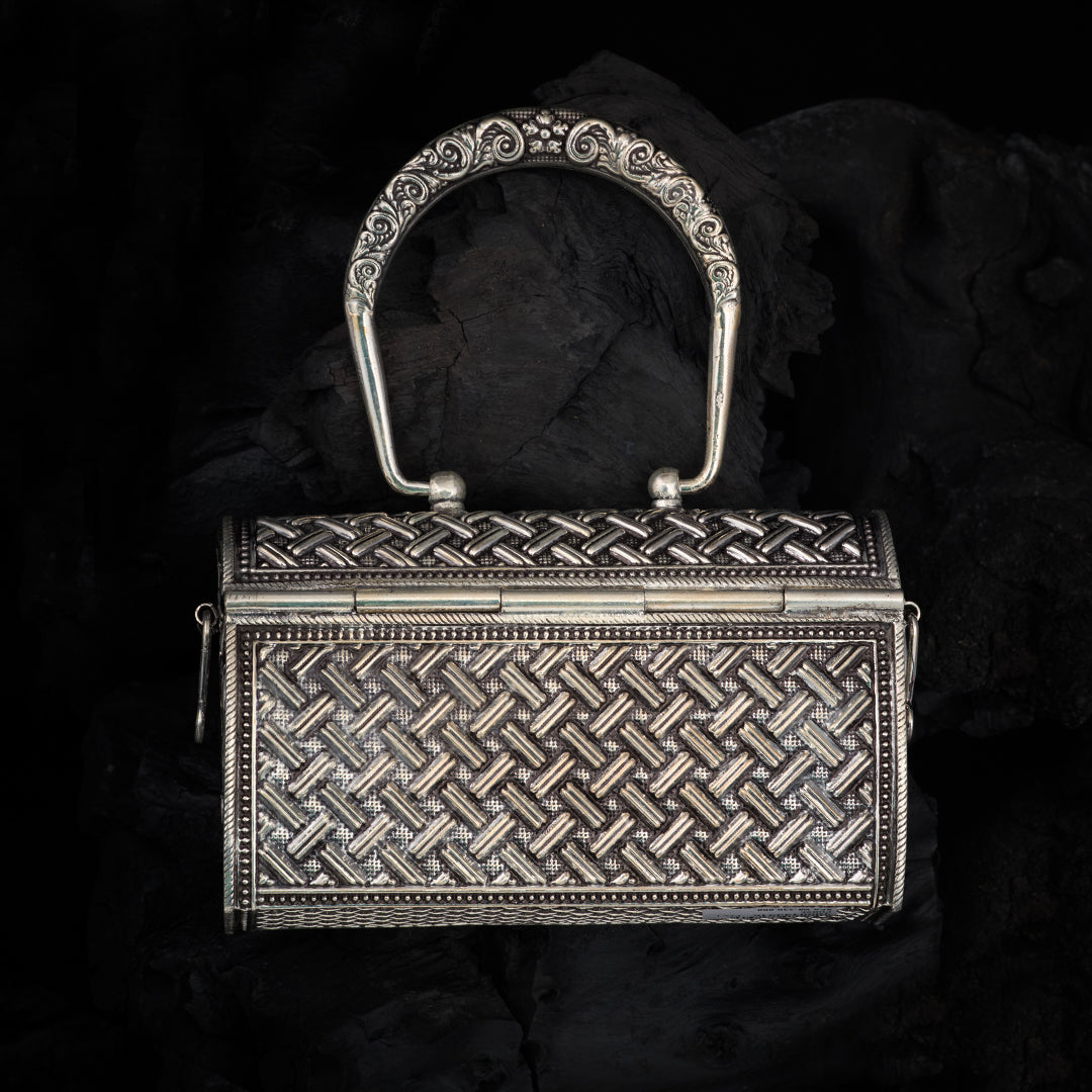 ROYAL OXIDISED CLUTCH