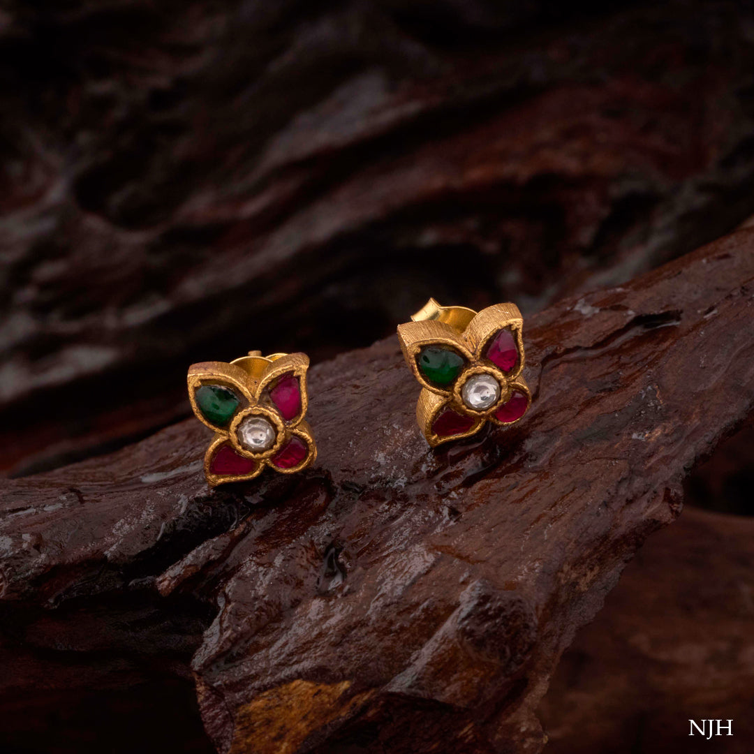 MINIMAL FLORAL STUDS