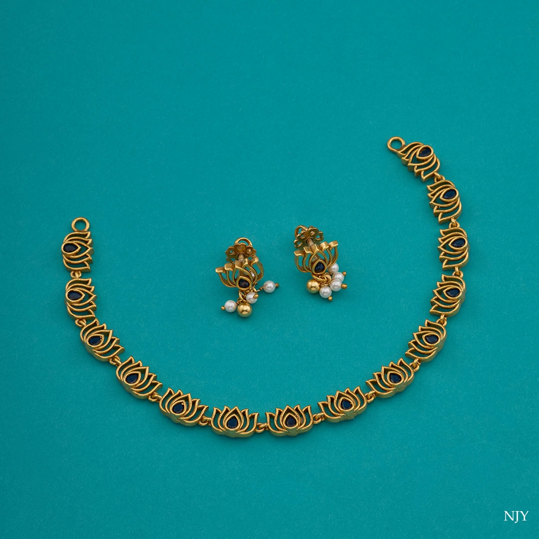 MIDNIGHT LOTUS NECKLACE SET