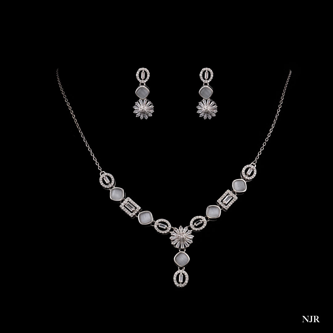 CRYSTAL MIST NECKLACE SET