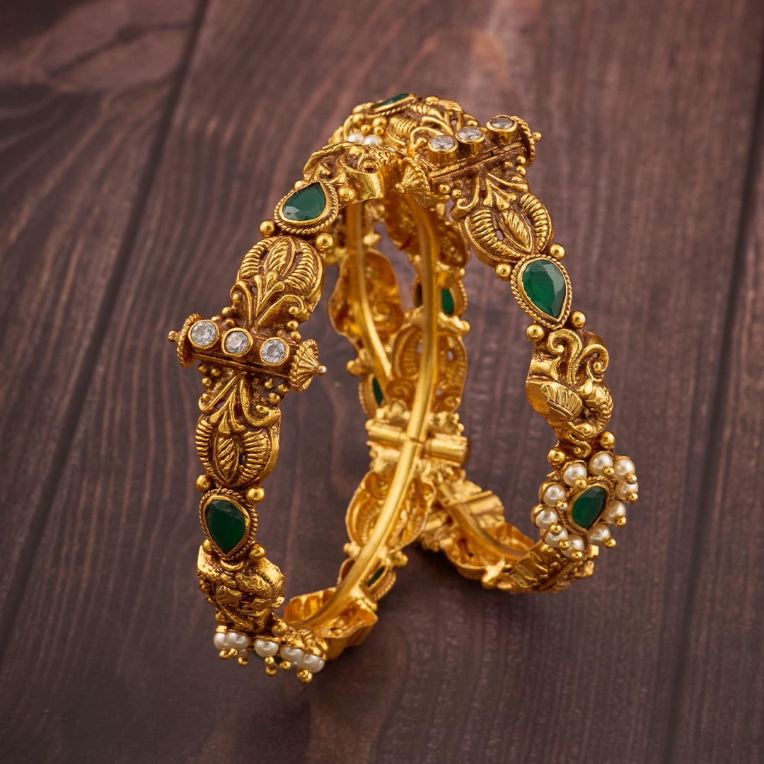 MAHARANI EMERALD PEARL BANGLE