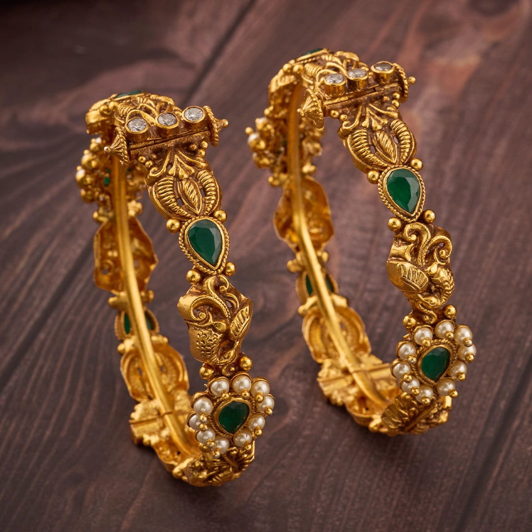 MAHARANI EMERALD PEARL BANGLE