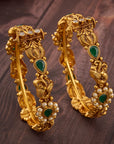 MAHARANI EMERALD PEARL BANGLE
