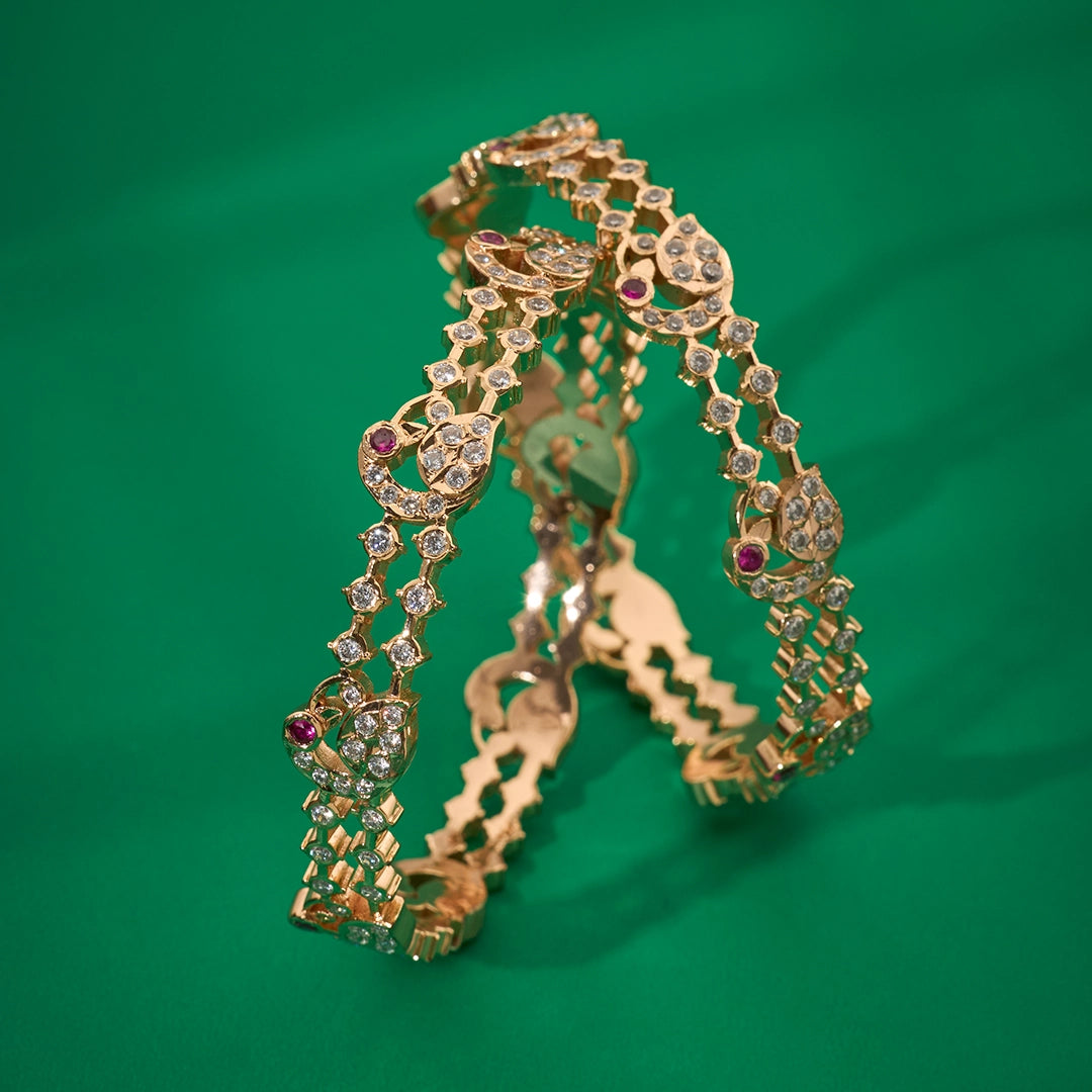 ROSE ROYALE SWAN BANGLE