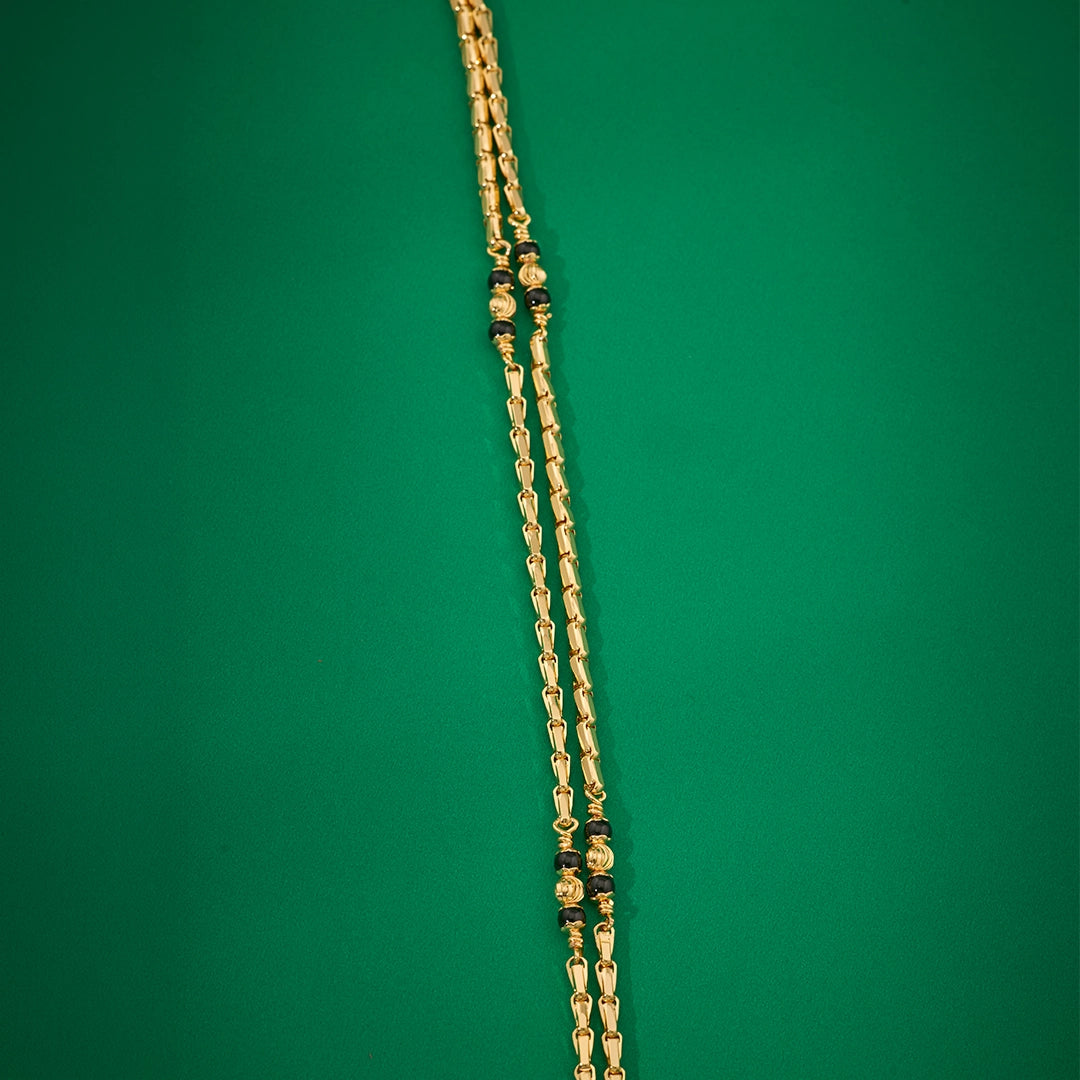 CLASSIC BLACK BEAD GOLD CHAIN
