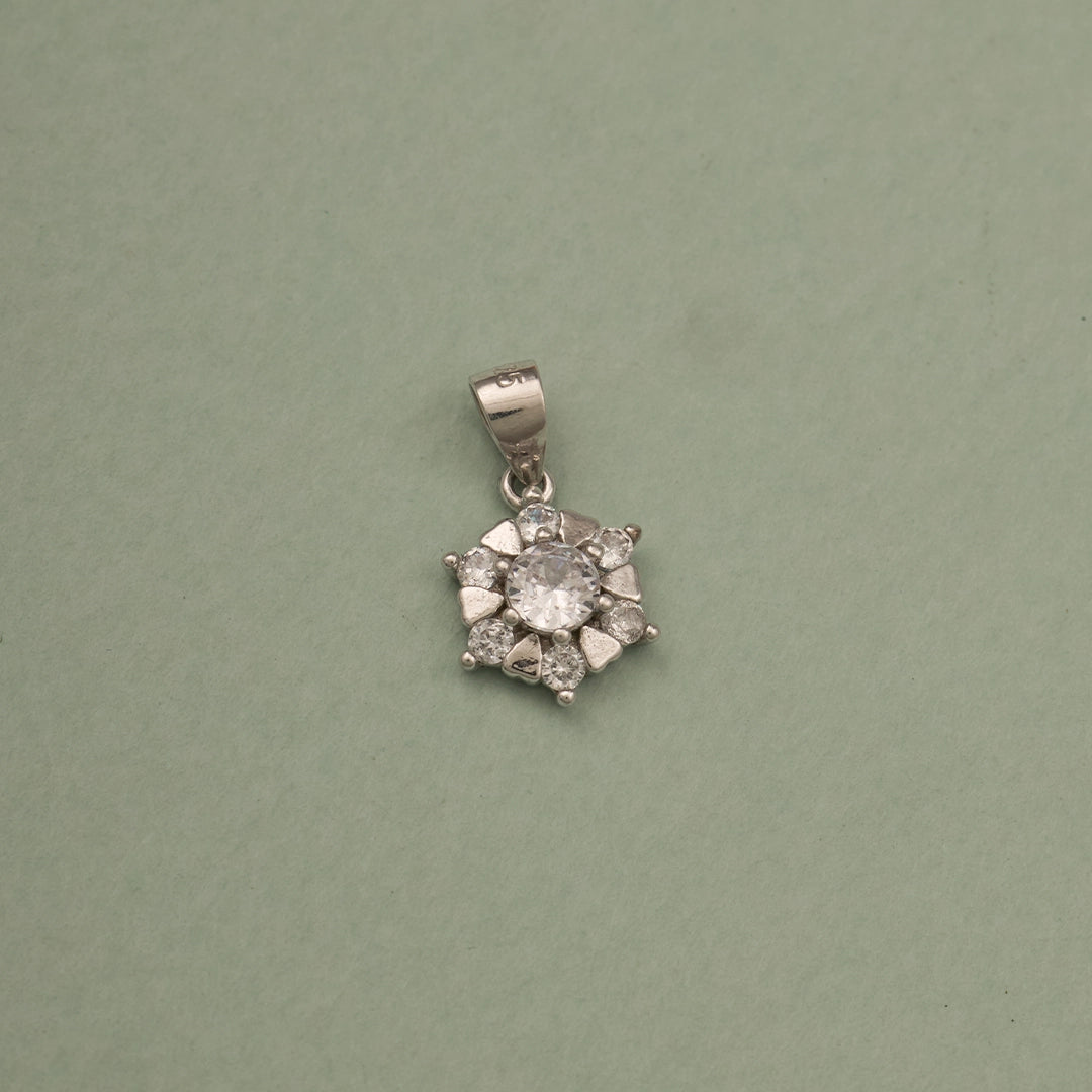 CLASSIC WHITE STONE PENDANT SET