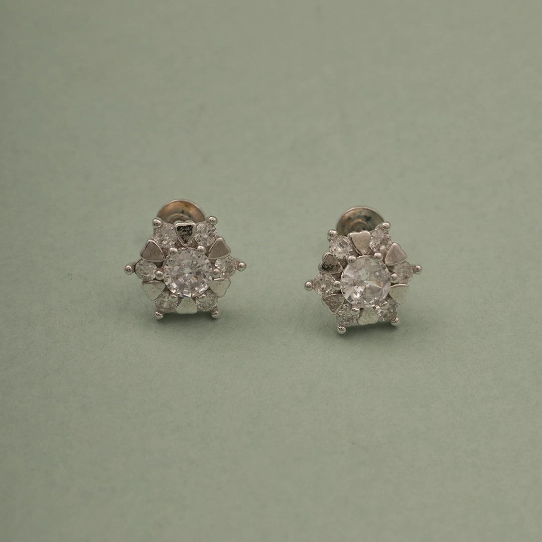 CLASSIC WHITE STONE PENDANT SET