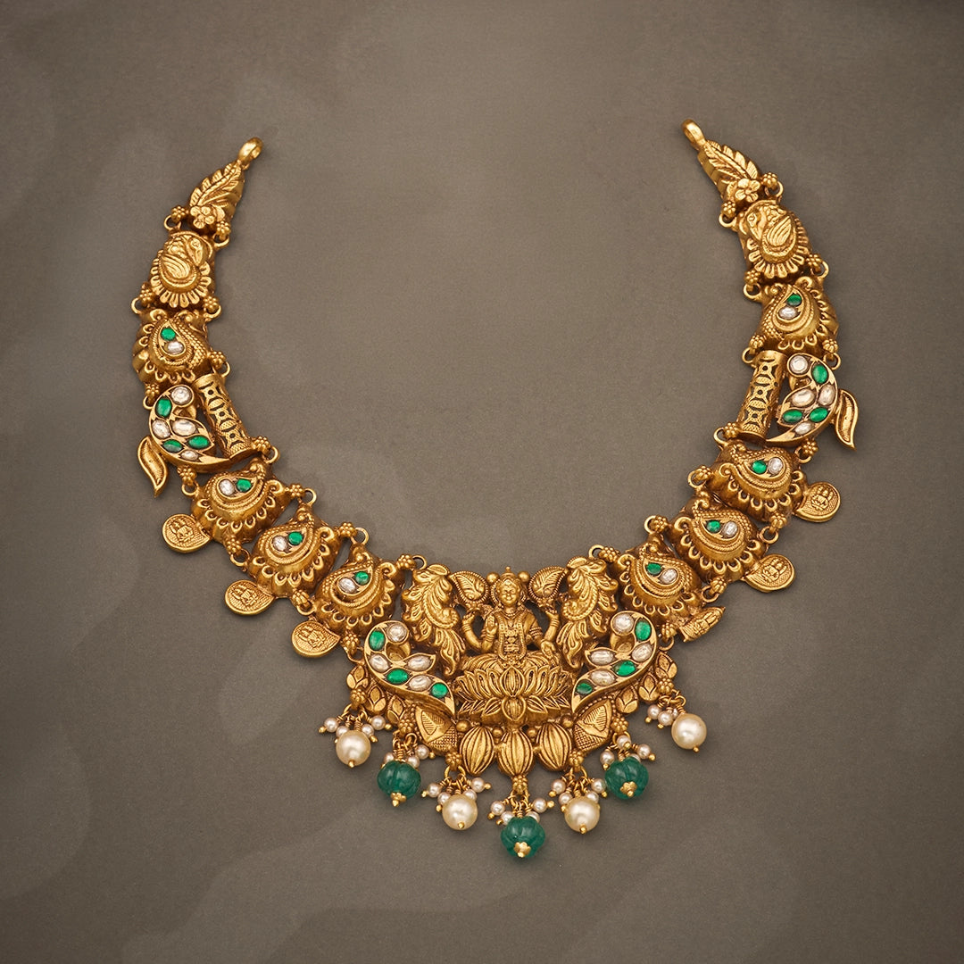GRAND LAKSHMI KEMP STONE NECKLACE
