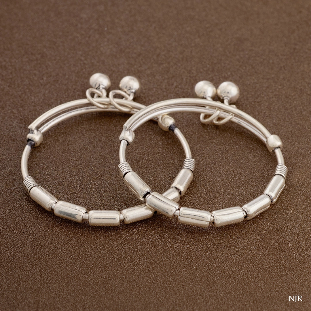 MINIMAL TUBE BABY BANGLE