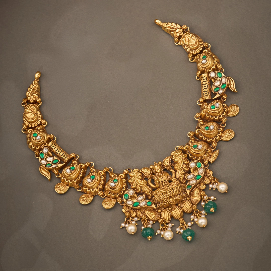 GRAND LAKSHMI KEMP STONE NECKLACE