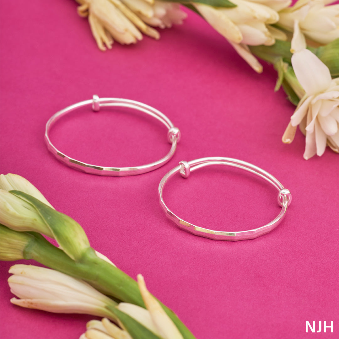 SILVER BABY BANGLE