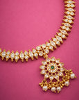 FLORAL AURA DIAMOND NECKLACE
