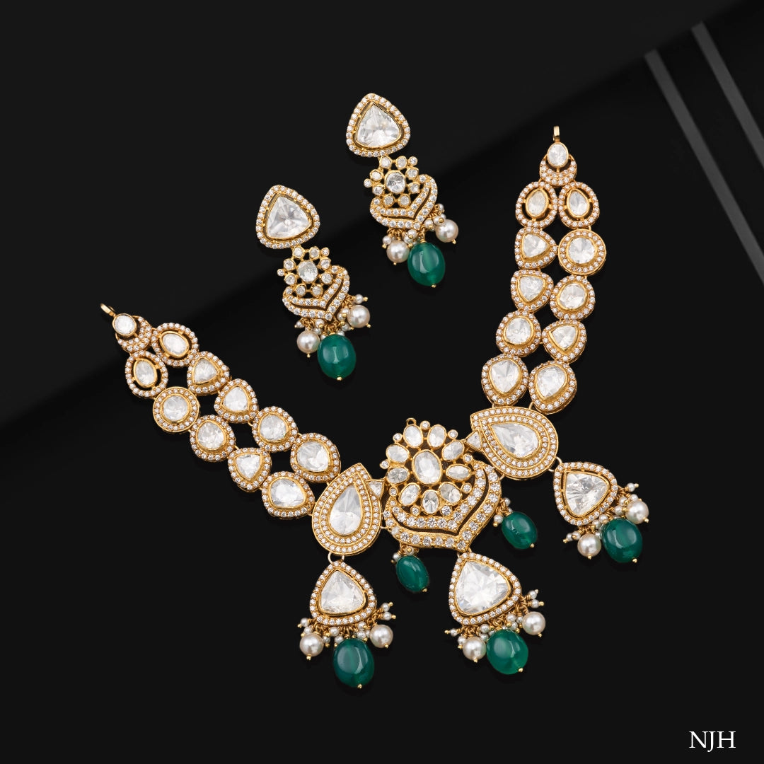 VICTORIAN EMERALD ROYALE SET