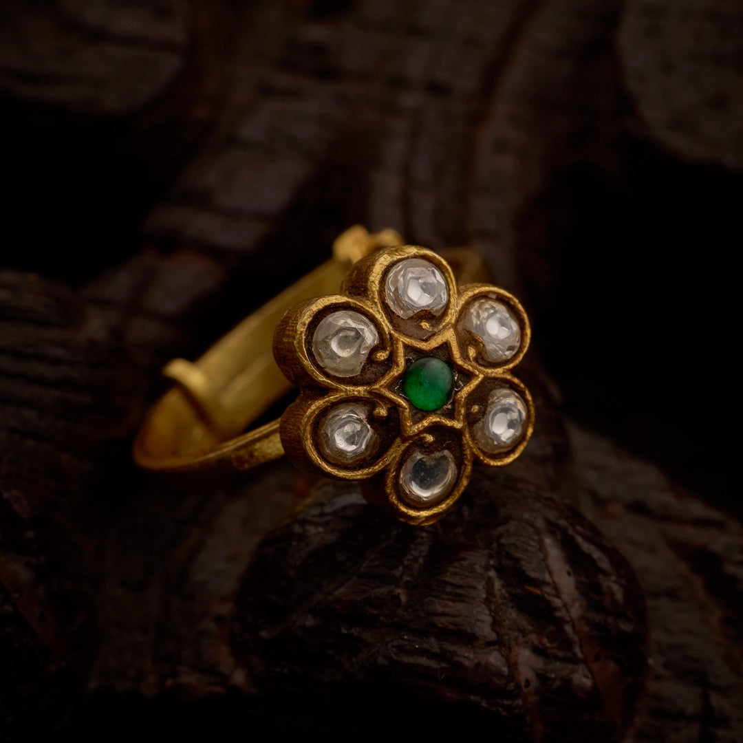 WHITE FLORAL KUNDAN RING