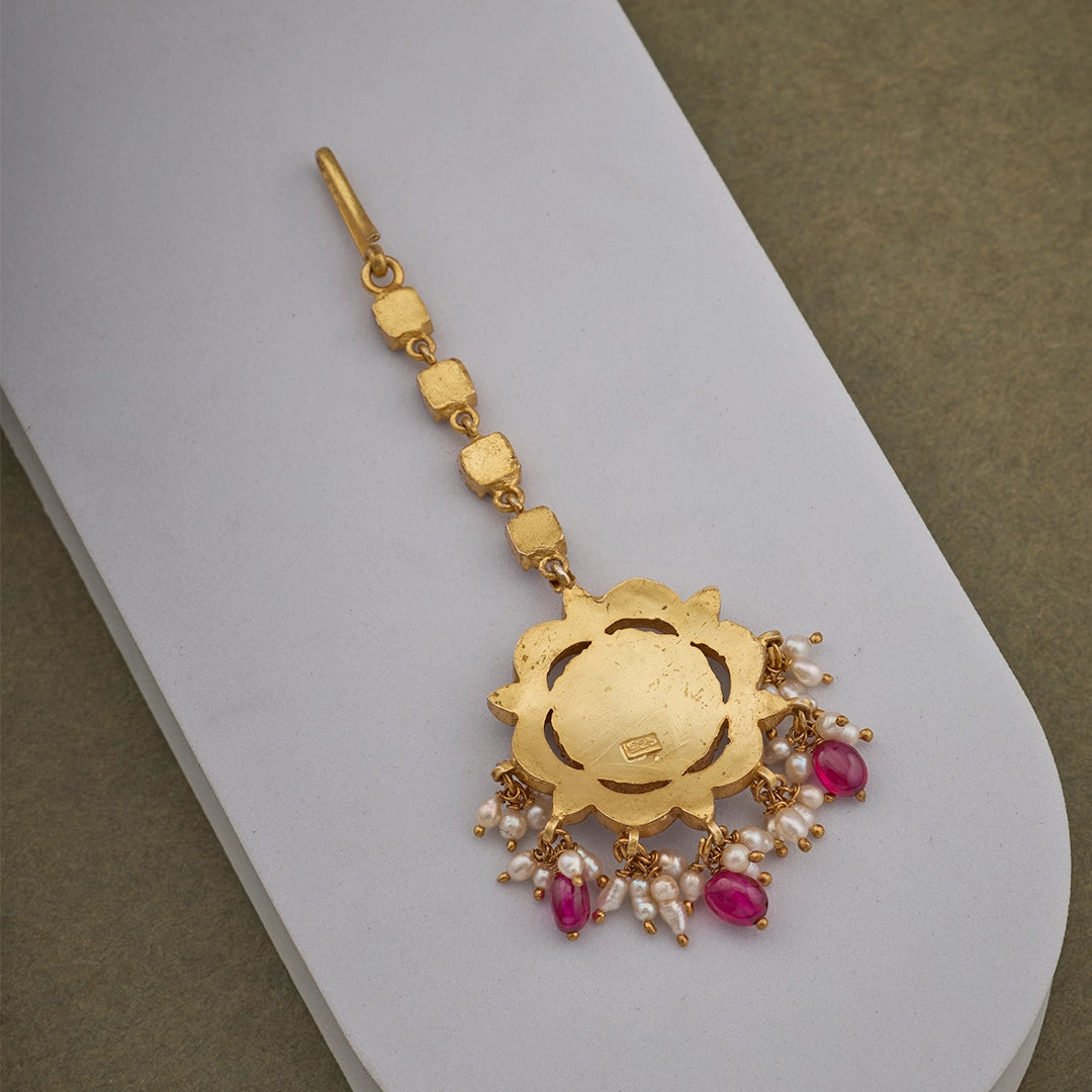 ROYAL KUNDAN MAANG TIKKA