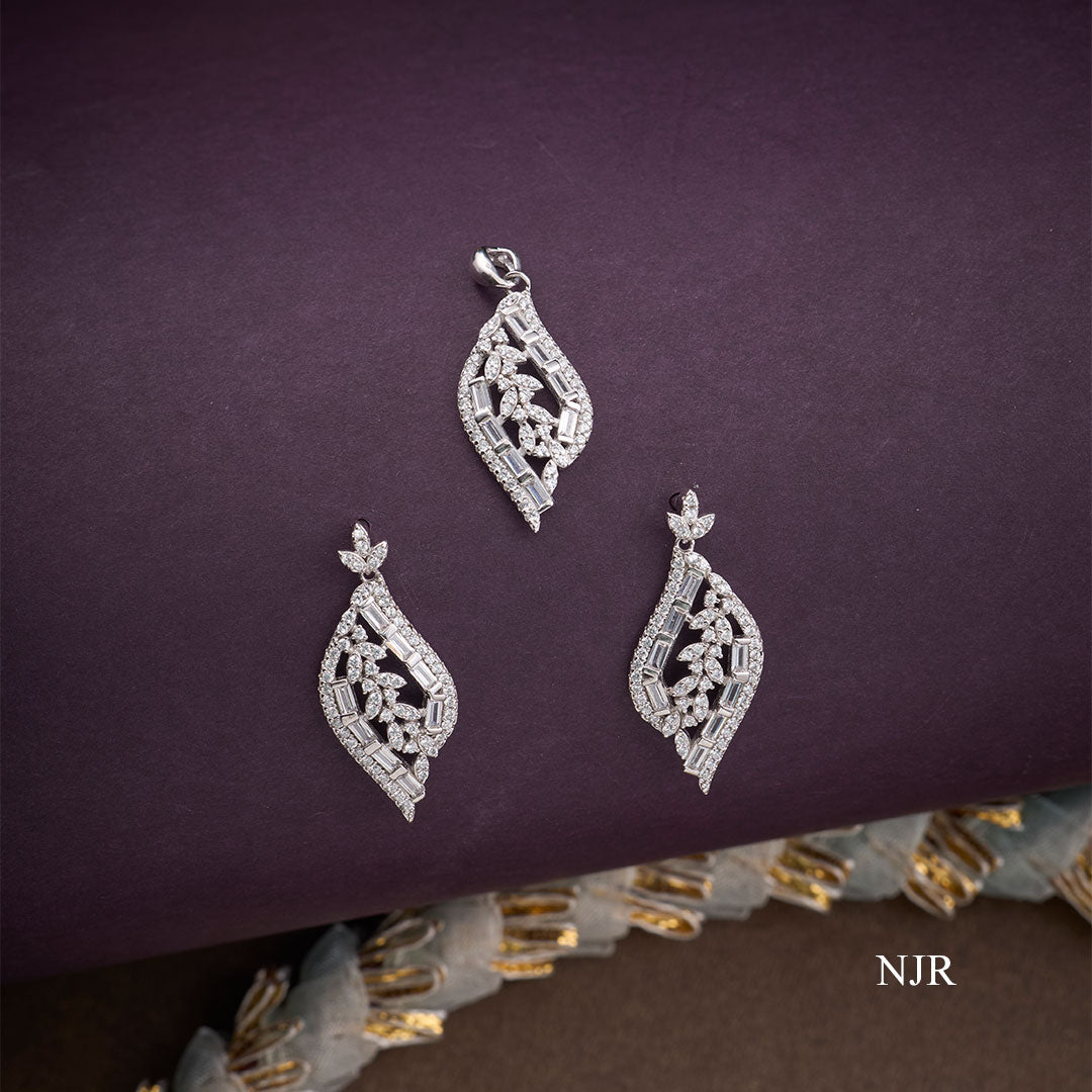 CELESTE LEAFLET PENDANT SET