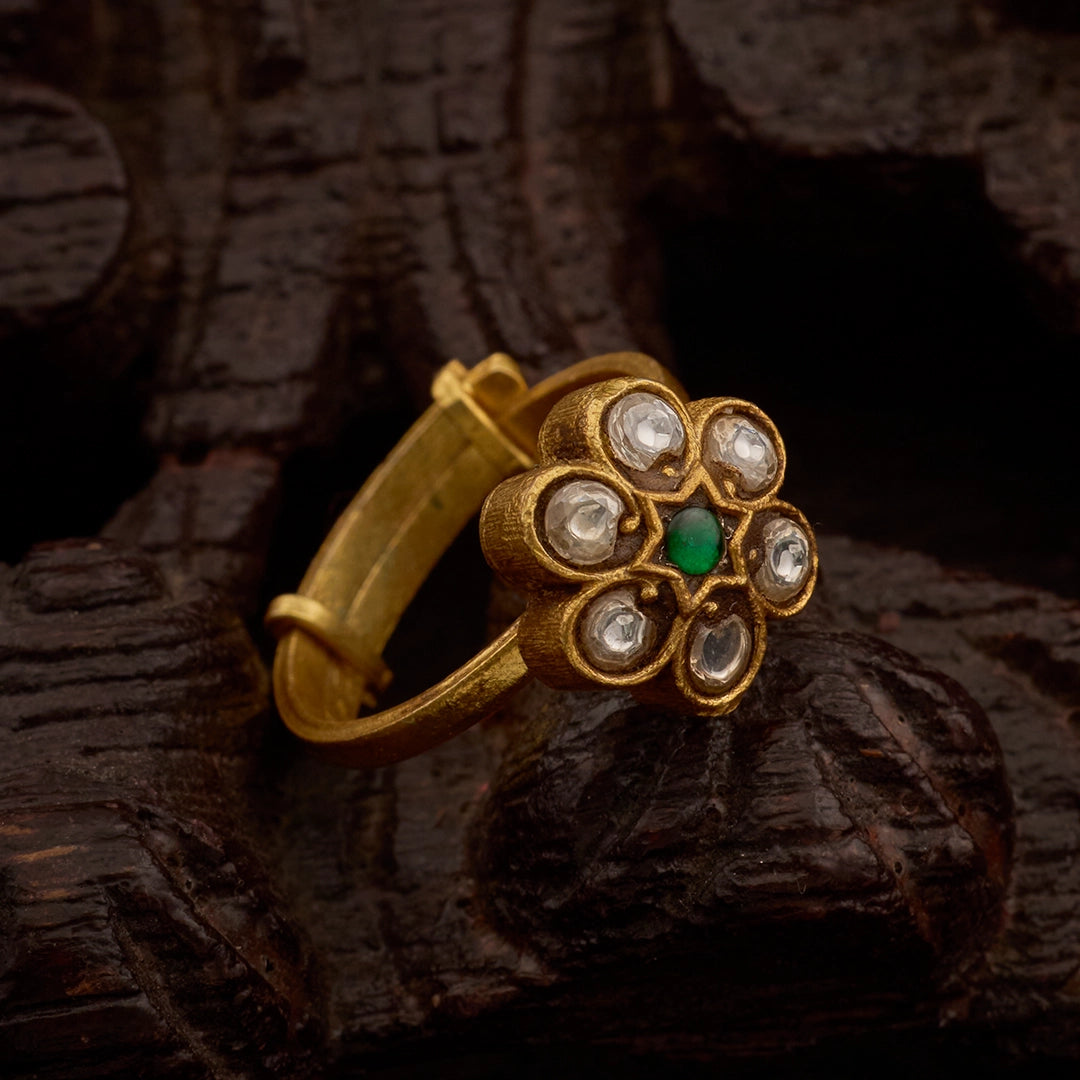 WHITE FLORAL KUNDAN RING