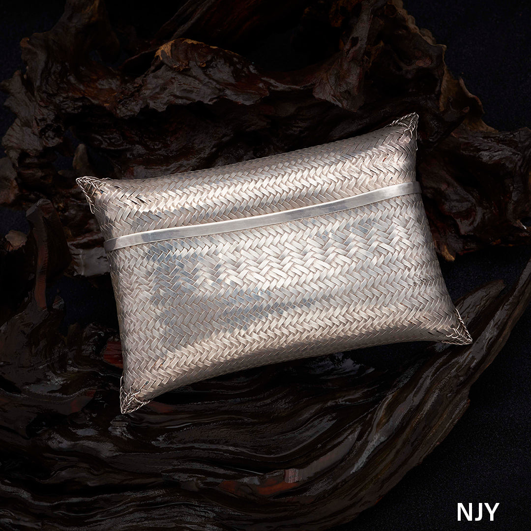 RAJWADA CHATAI CLUTCH