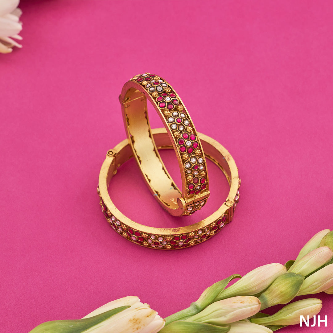 FESTIVE KUNDAN BANGLES