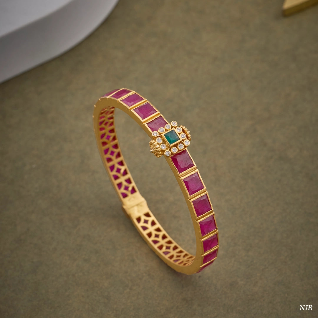 ROYAL RUBY CREST BANGLE
