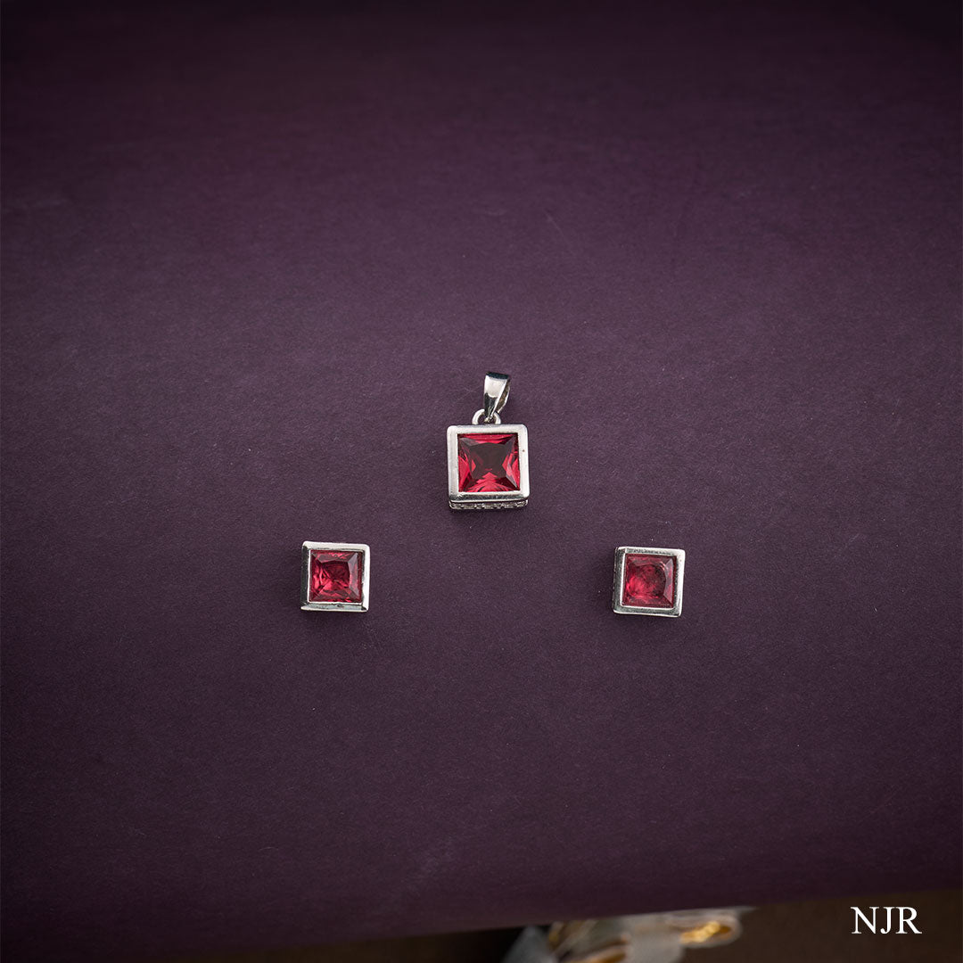 ROYAL RED PENDANT SET