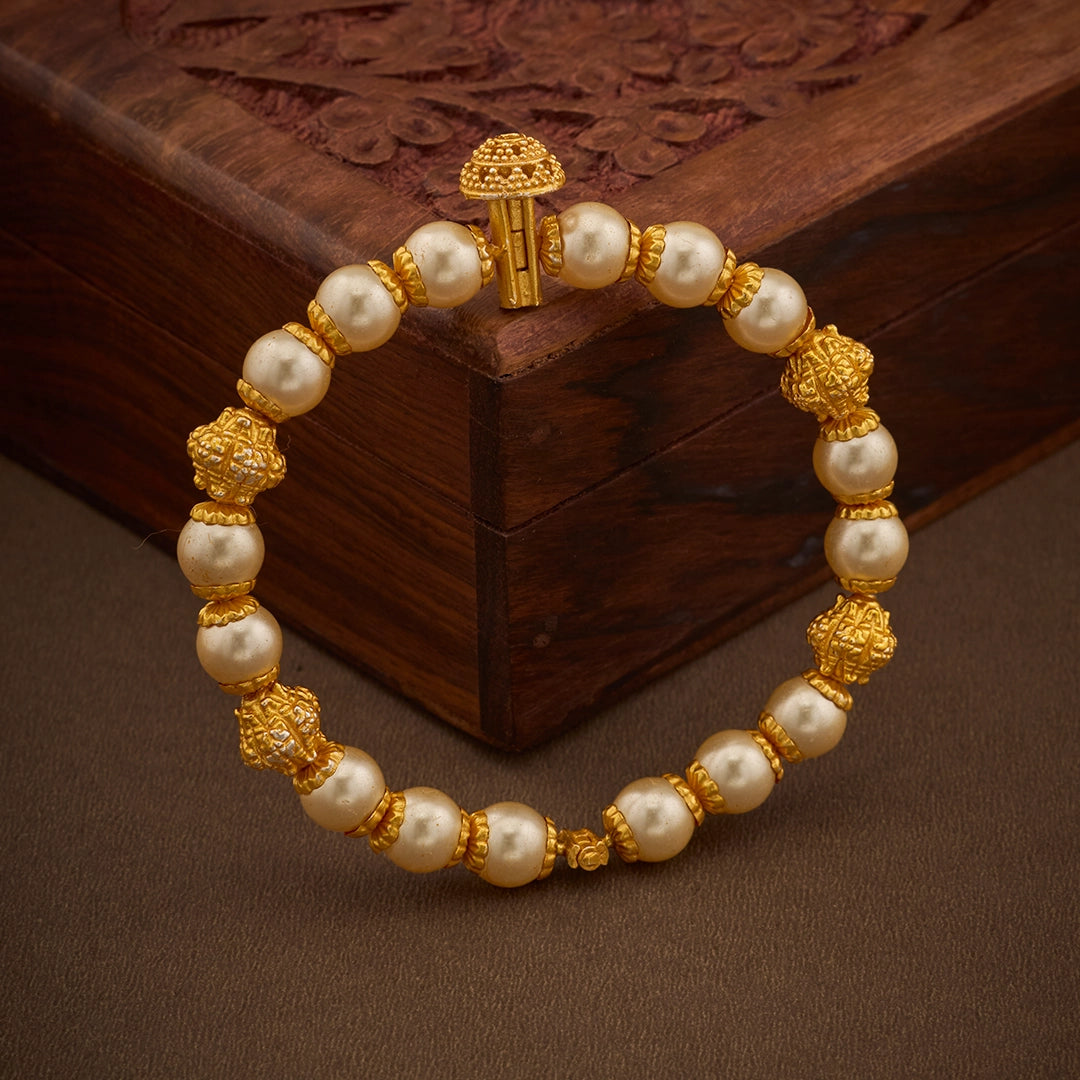 RAJASI PEARL BANGLE