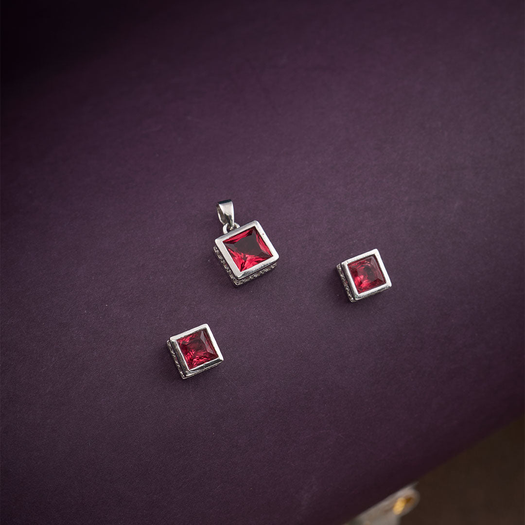 ROYAL RED PENDANT SET