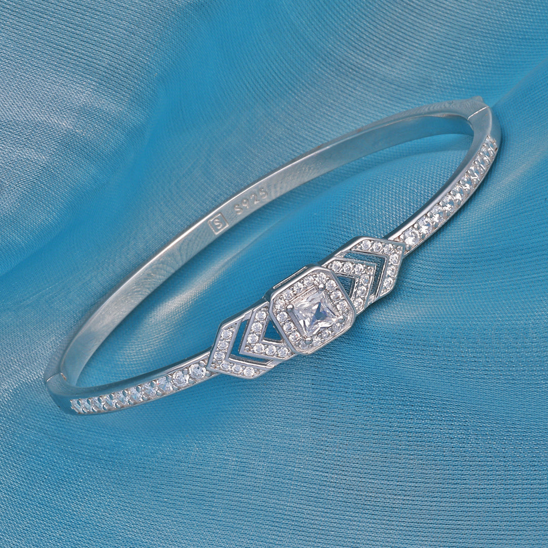 WHITE STONE SILVER KADA