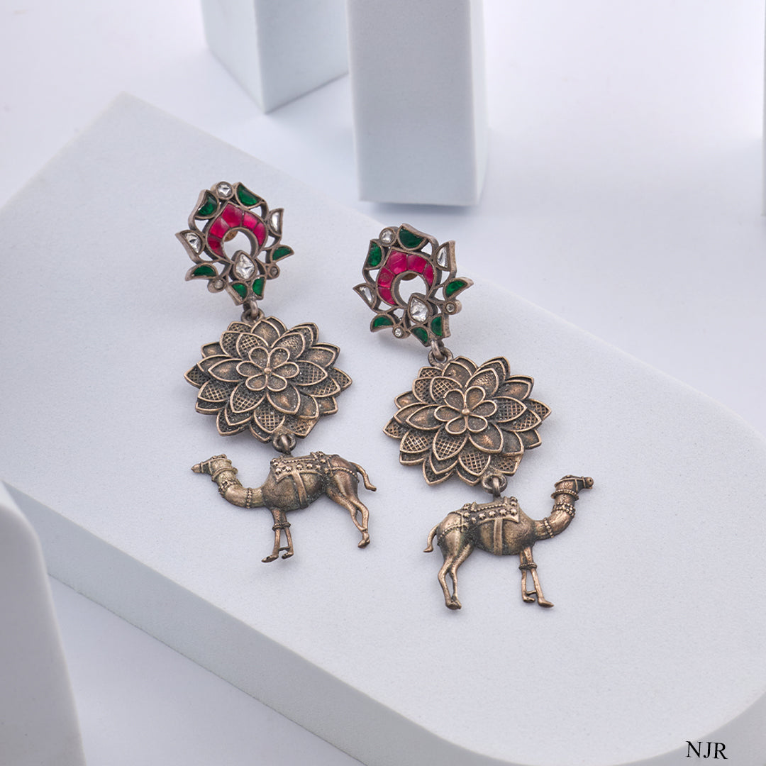 OXIDISED CAMEL EARRINGS