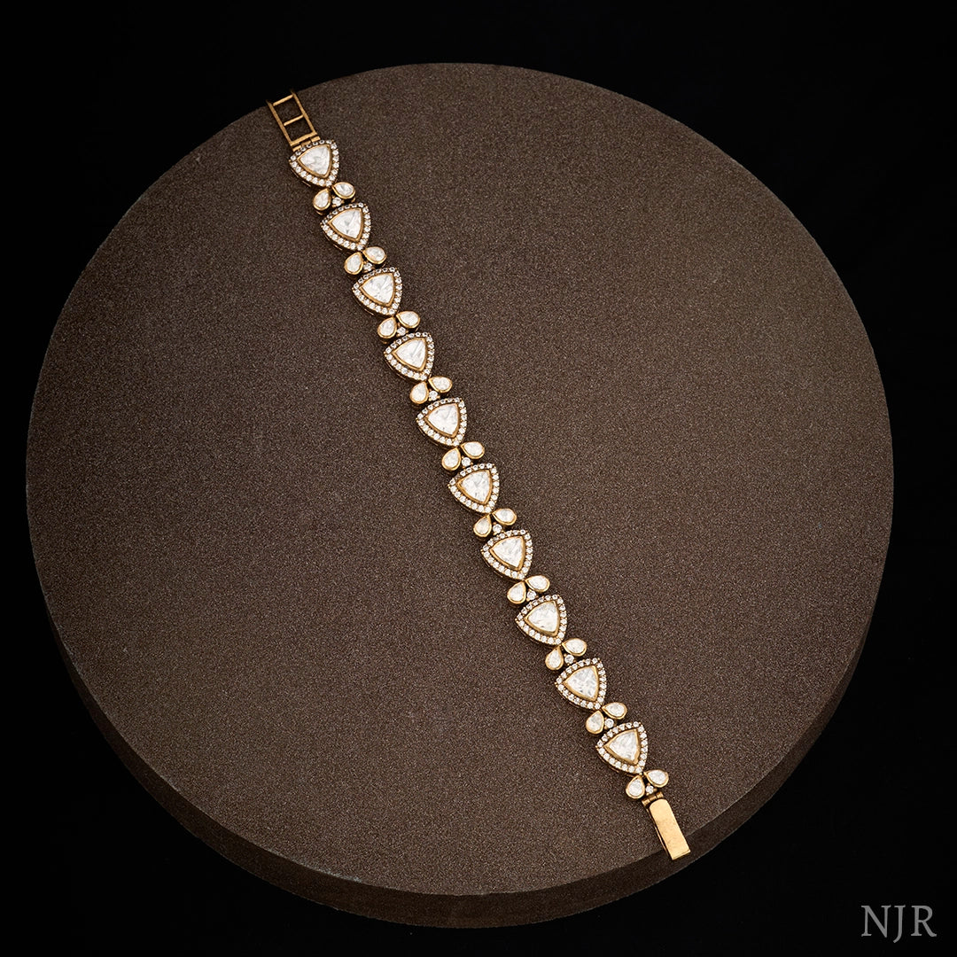 TRIANGE DIAMOND BRACELET