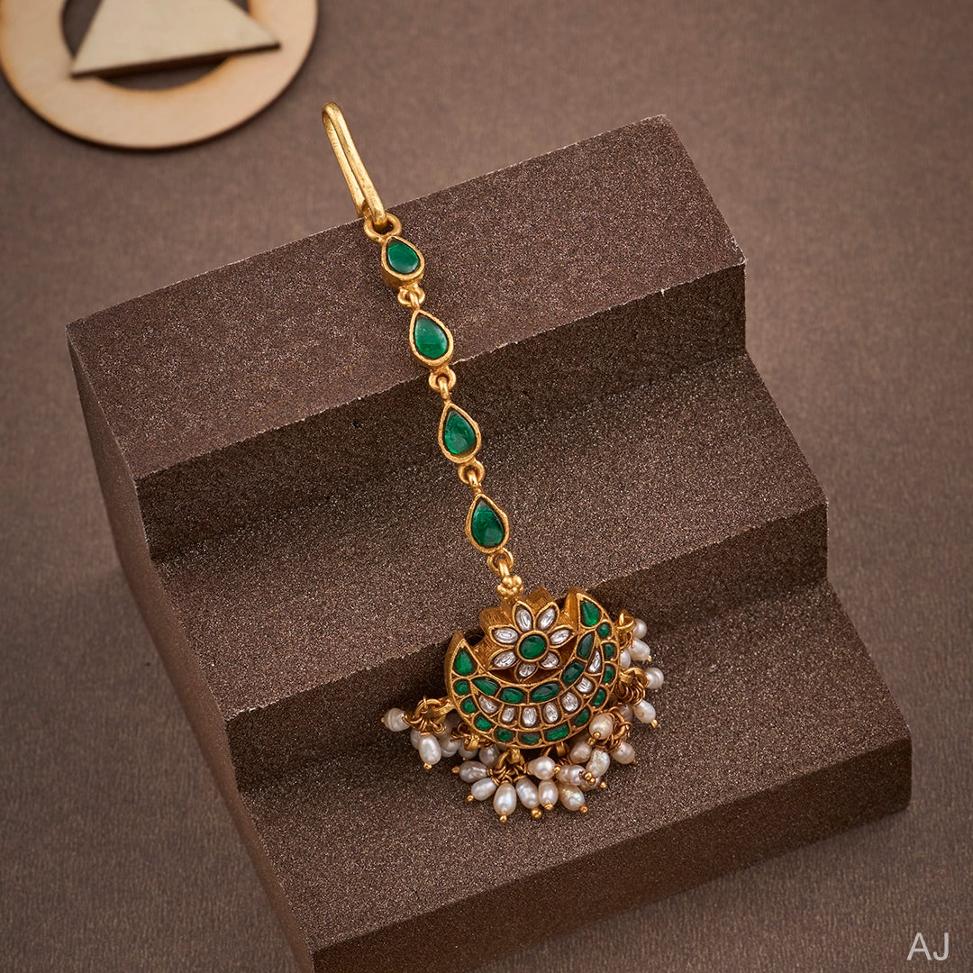 EMERALD GLOW CHAND TIKKA