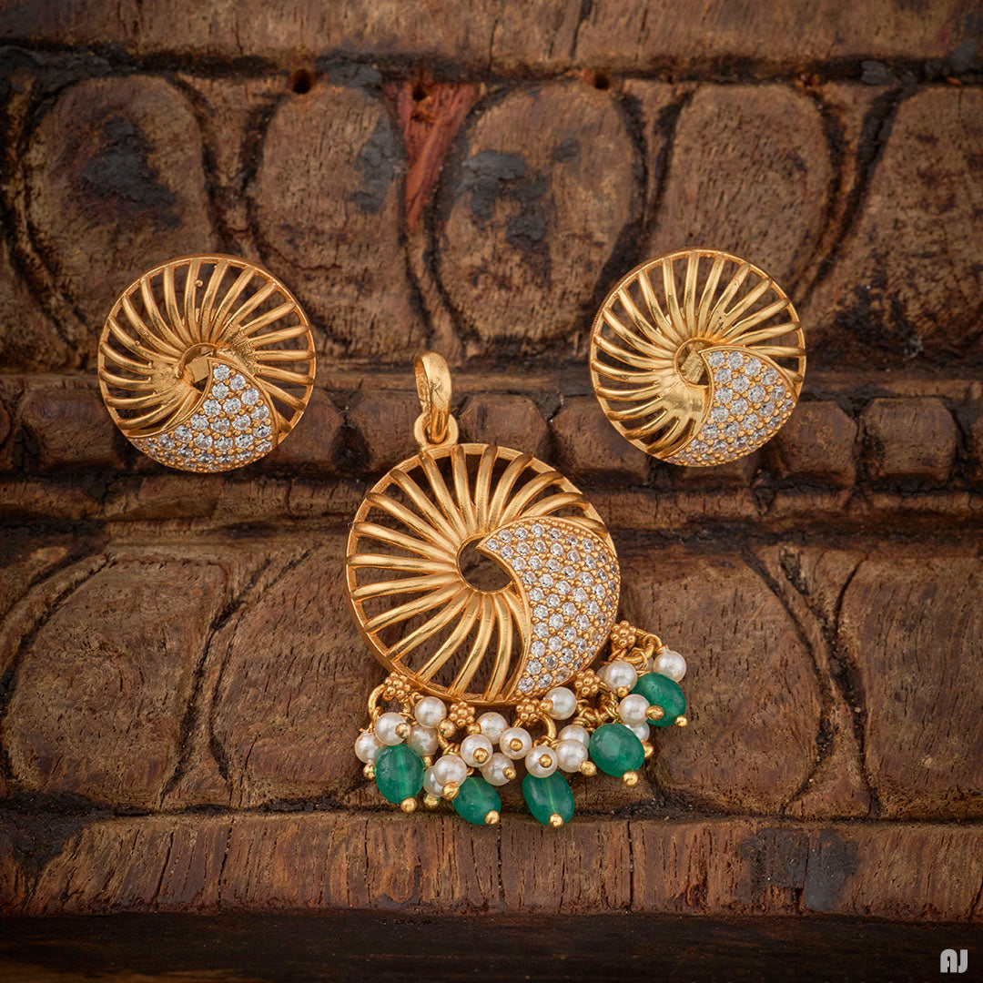 GOLDEN SPIRAL PENDANT SET