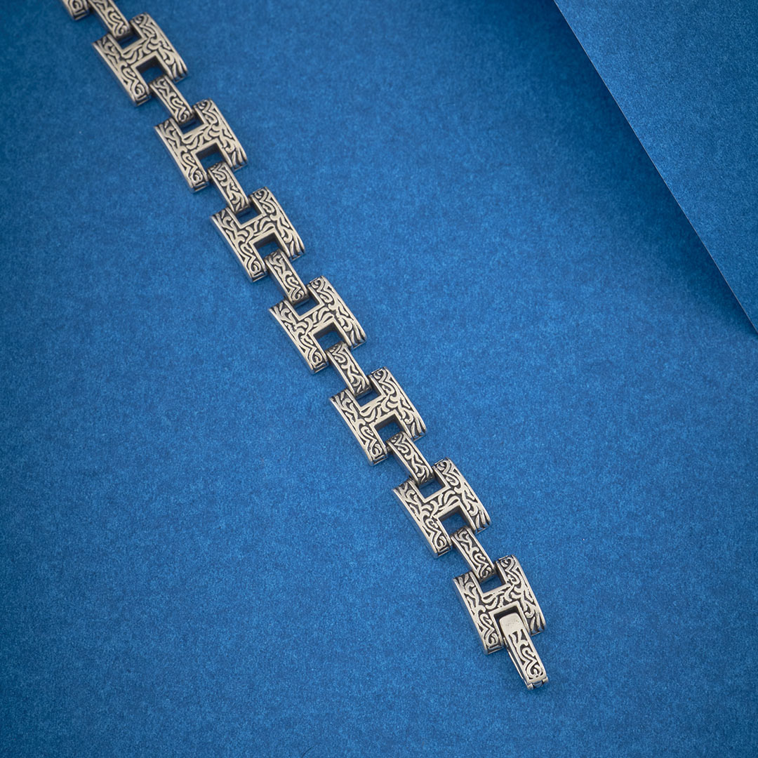 ENGRAVED LINK BRACELET