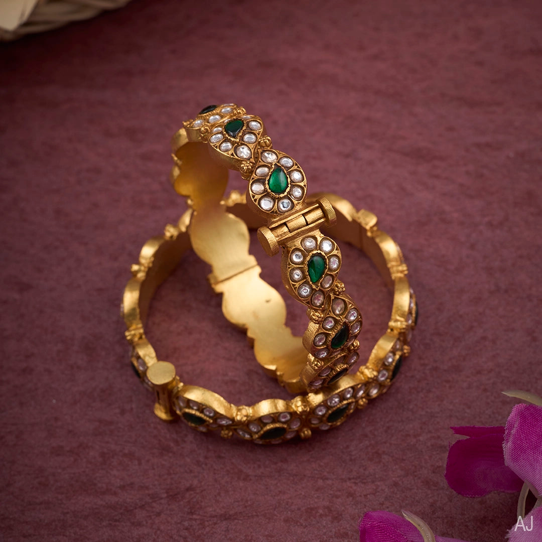 EMERALD KUNDAN ROYALE BANGLES