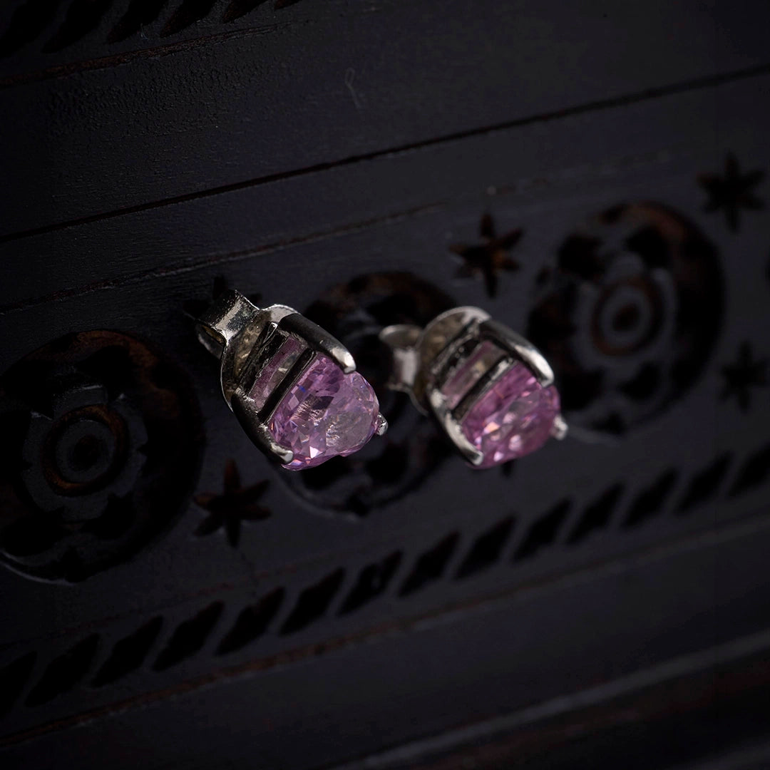 BLUSH HEART STUDS