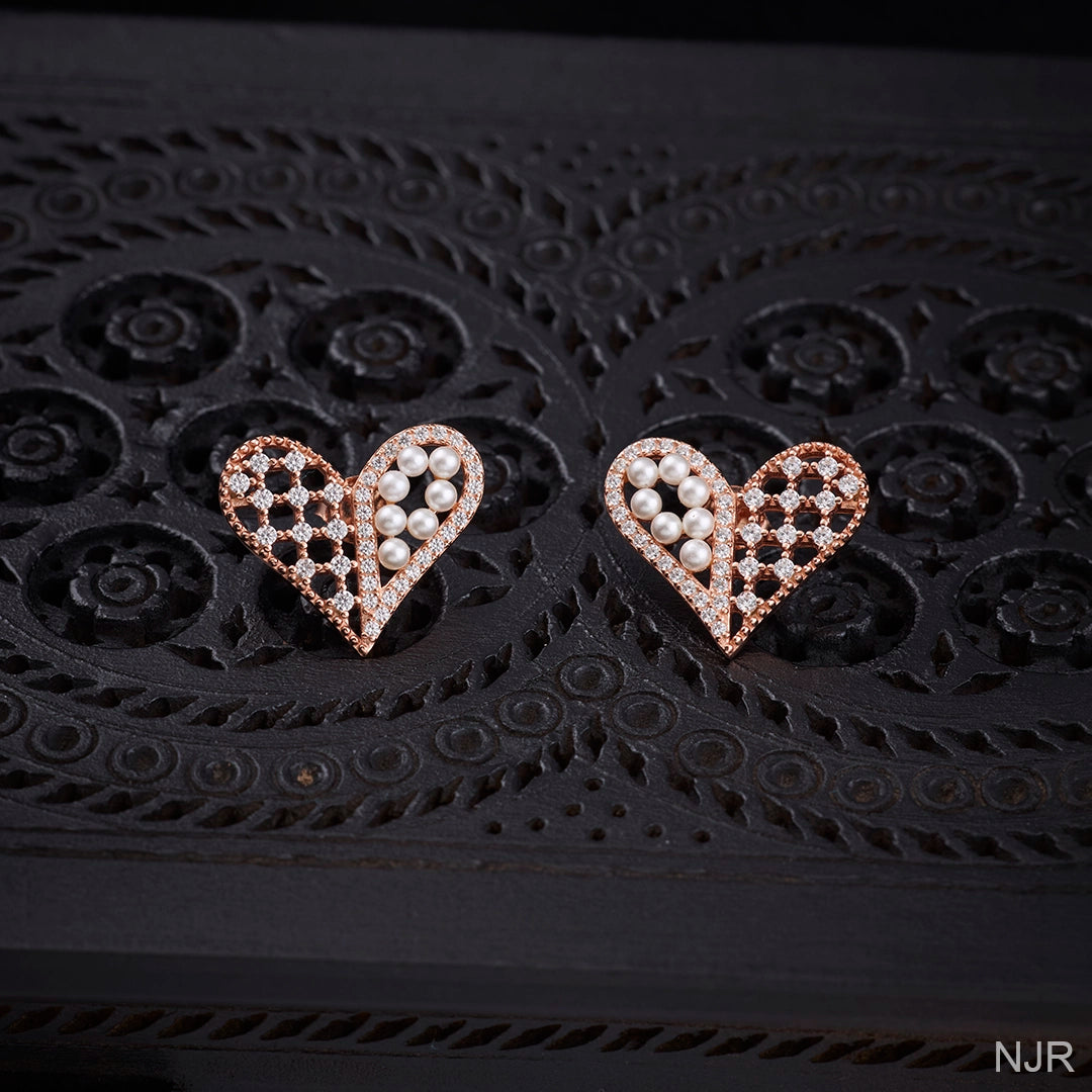 PEARL BLISS HEART STUDS
