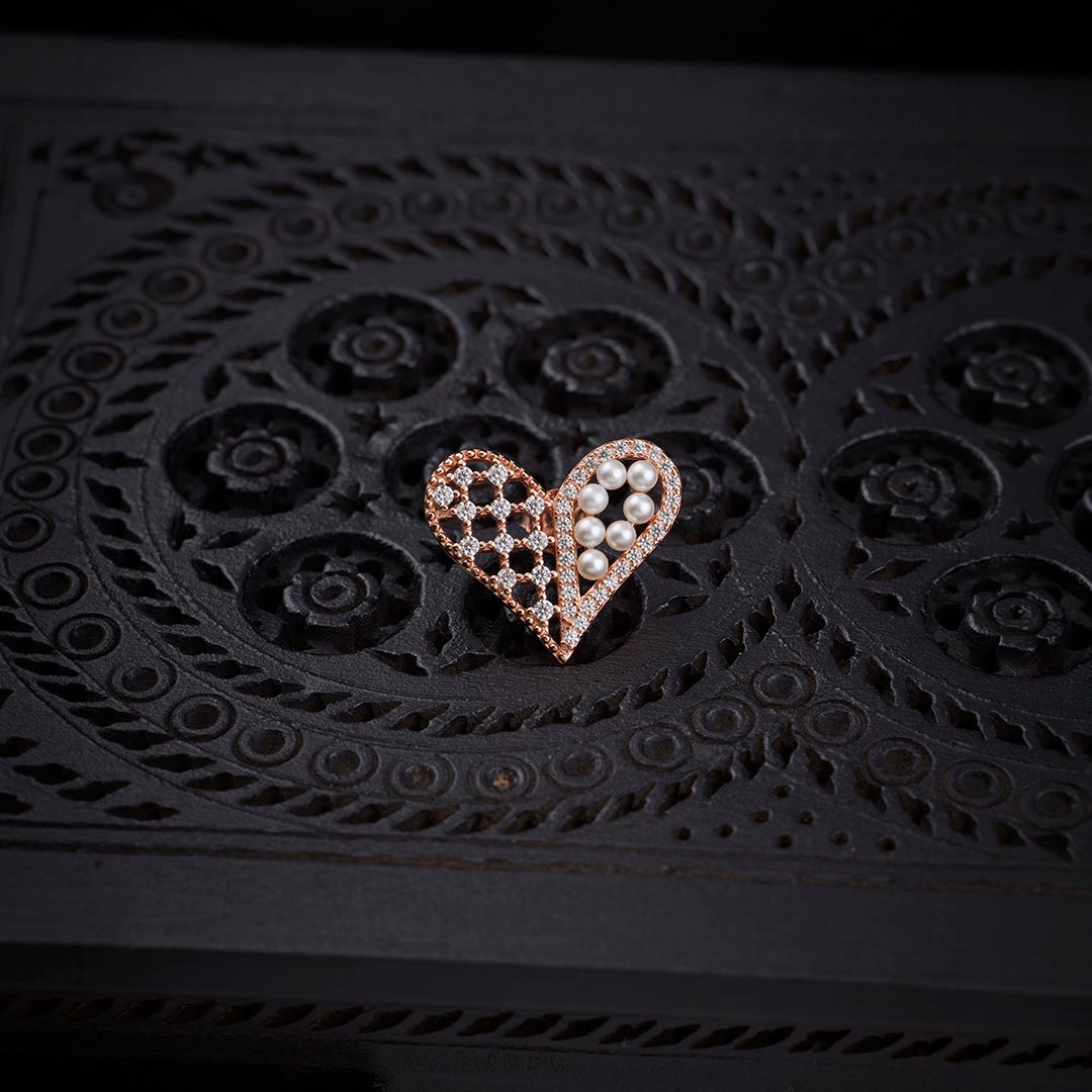 PEARL BLISS HEART STUDS
