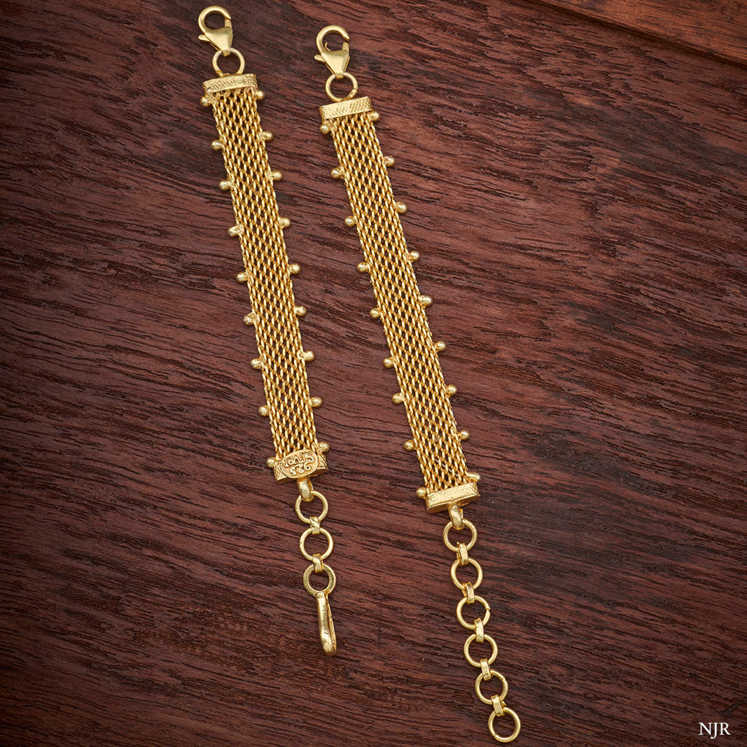 GOLDEN DRAPE BACK CHAIN